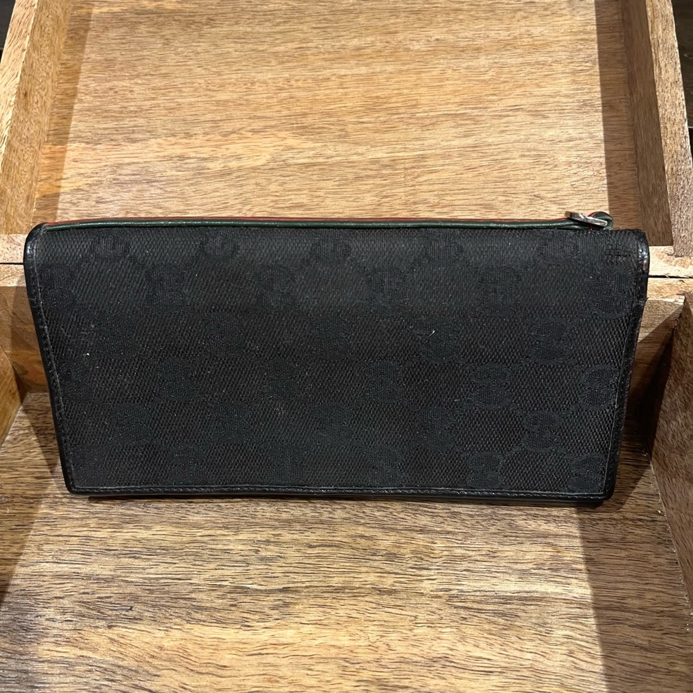 1355901502 Authentic Gucci leather wallet